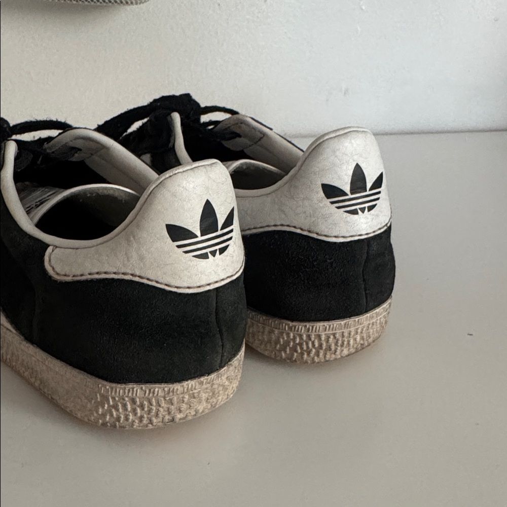 Adidas Gazelle Black and White Shoes EUC - Picture 5 of 6